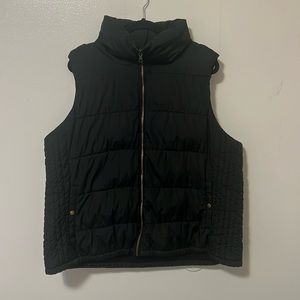 Old Navy black puffer vest. Size XXL. Smoke/Pet free home.
